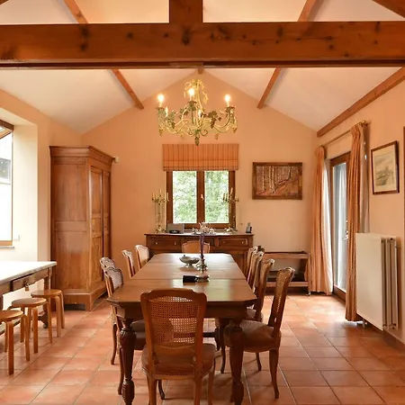Spacious Holiday In Near Forest Nyaraló *