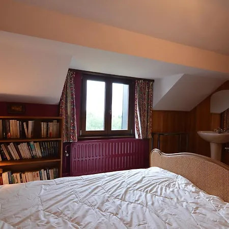 Spacious Holiday In Near Forest Nyaraló Herbeumont
