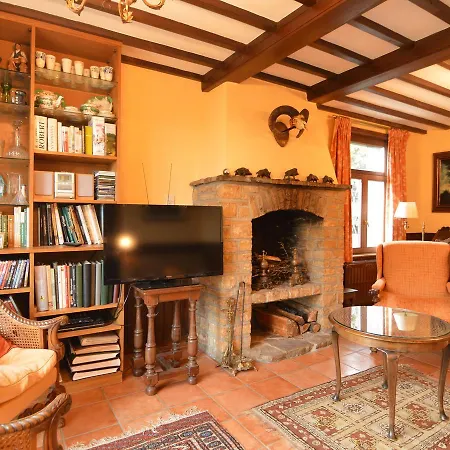 Spacious Holiday In Near Forest Herbeumont